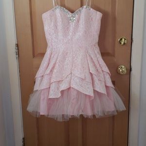 Light pink lace and tool prom/homecoming gown